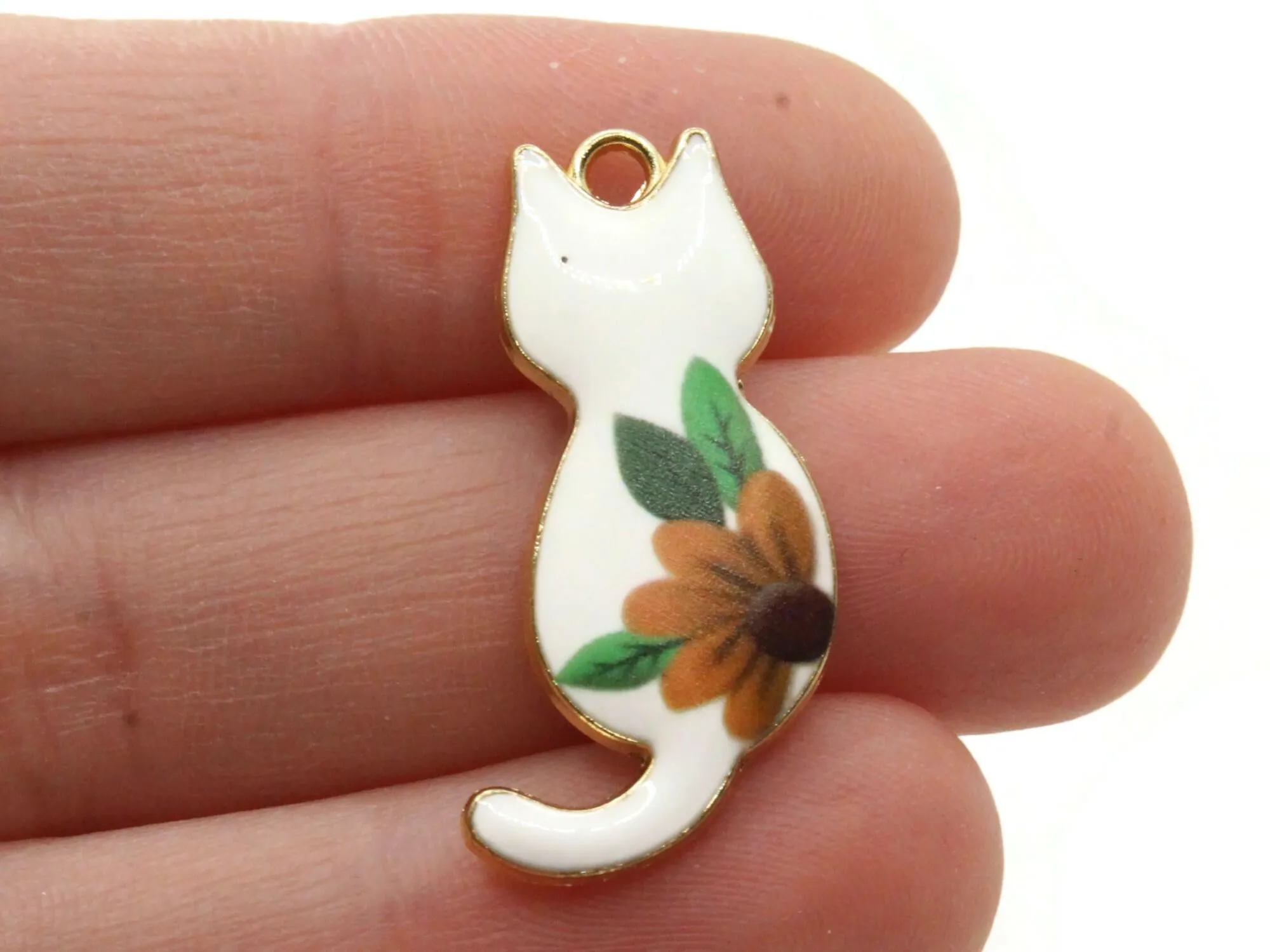 30mm White Cat with Yellow Flower Enamel and Gold Metal Pendant