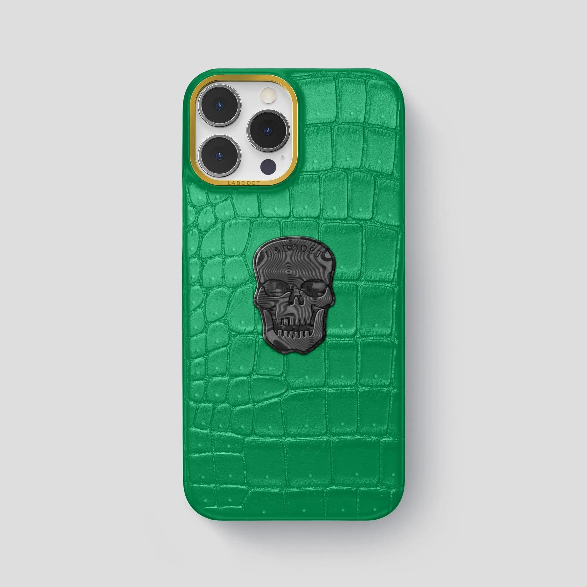 Classic Case With Carbon Skull For iPhone 15 Pro Max In Porosus Crocodile