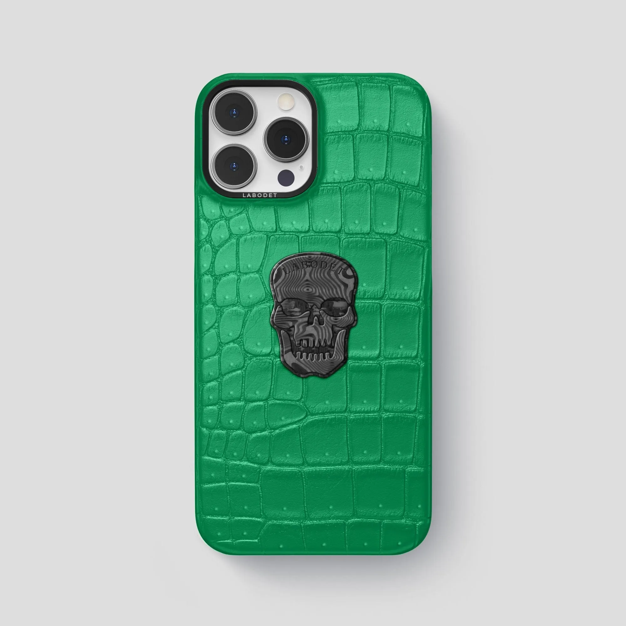 Classic Case With Carbon Skull For iPhone 15 Pro Max In Porosus Crocodile