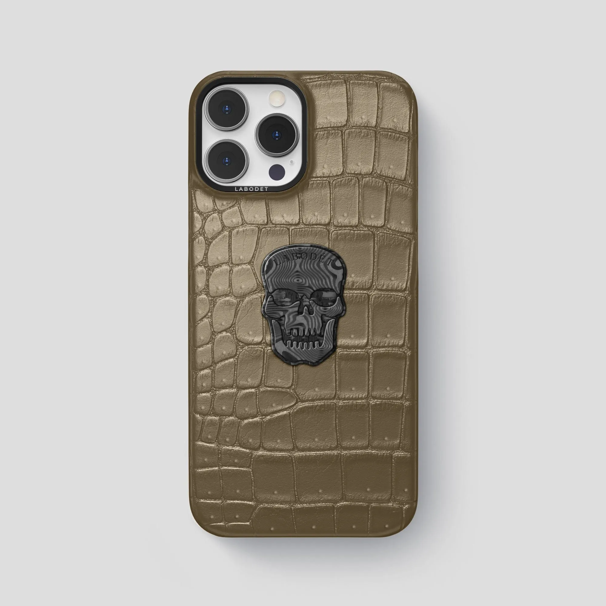 Classic Case With Carbon Skull For iPhone 15 Pro Max In Porosus Crocodile