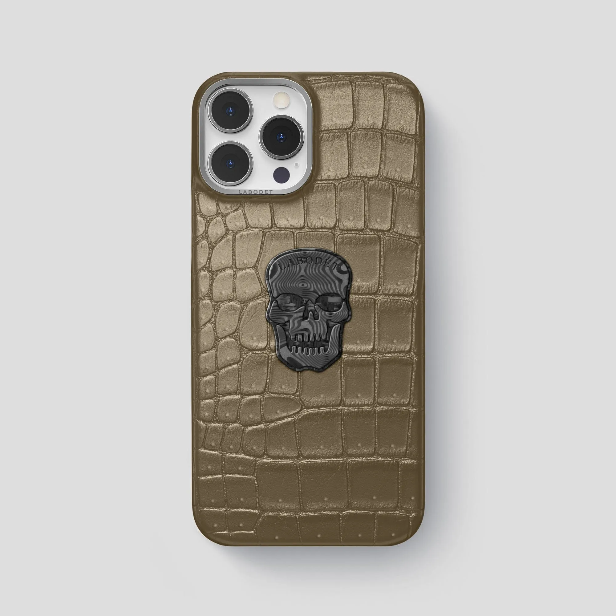 Classic Case With Carbon Skull For iPhone 15 Pro Max In Porosus Crocodile