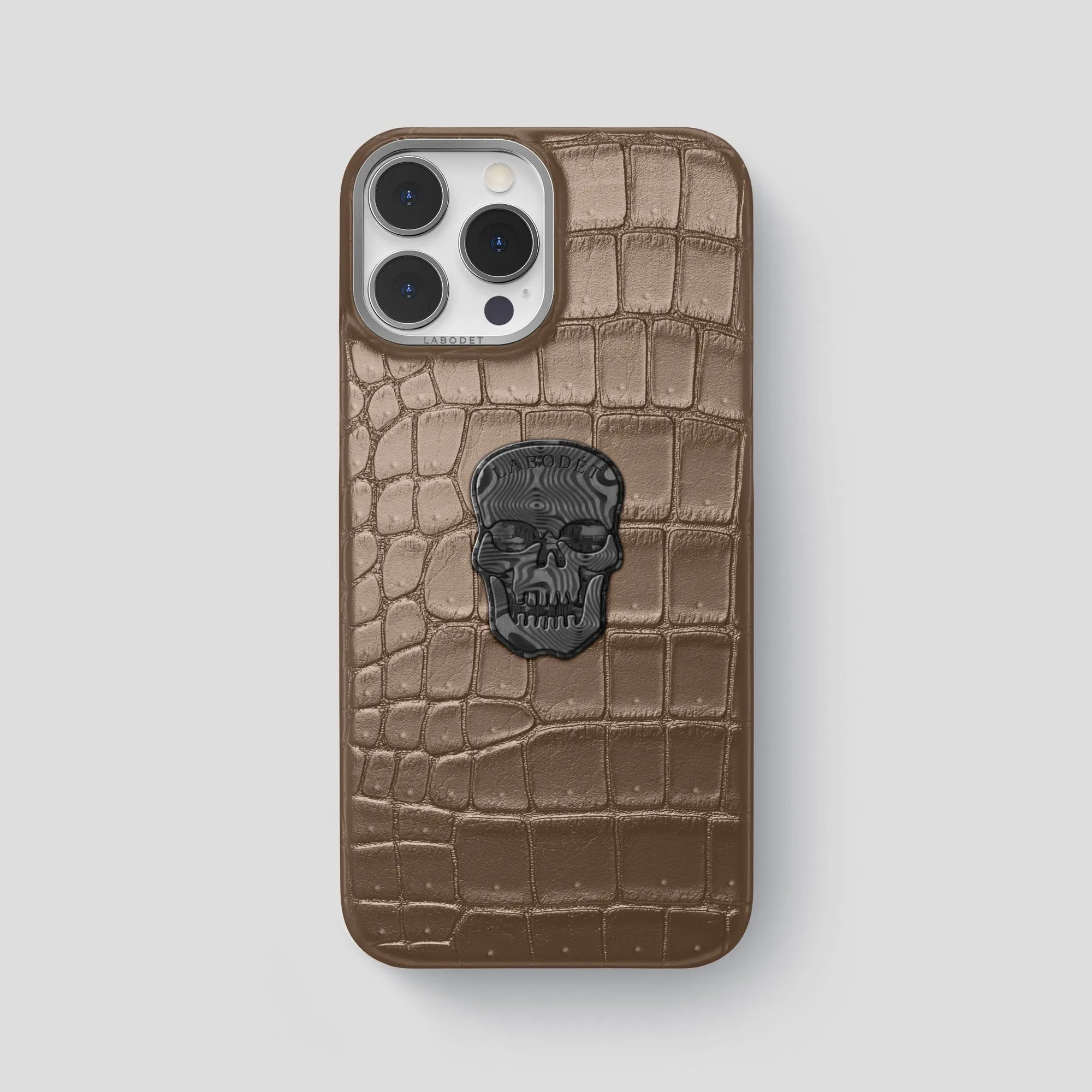 Classic Case With Carbon Skull For iPhone 15 Pro Max In Porosus Crocodile