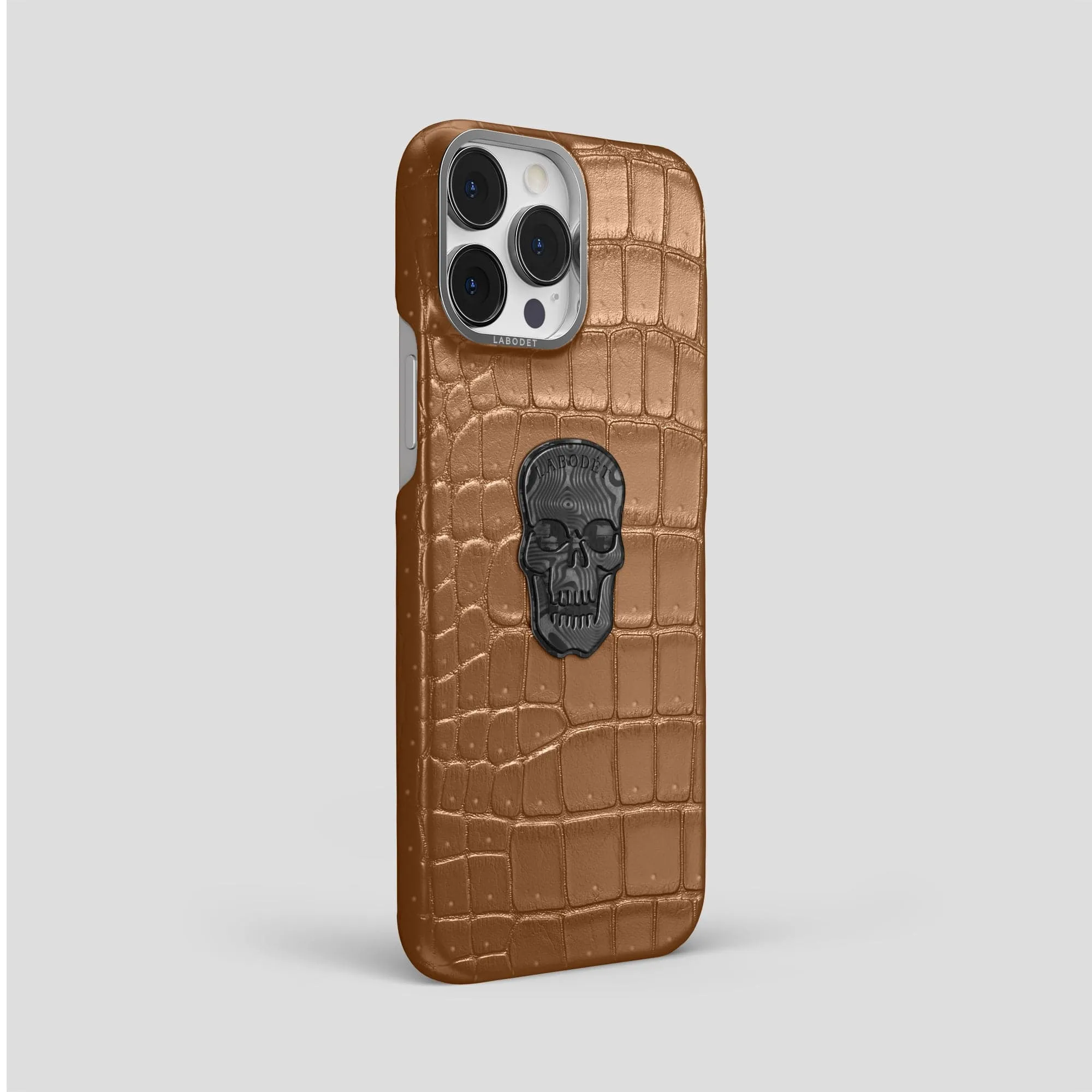 Classic Case With Carbon Skull For iPhone 15 Pro Max In Porosus Crocodile