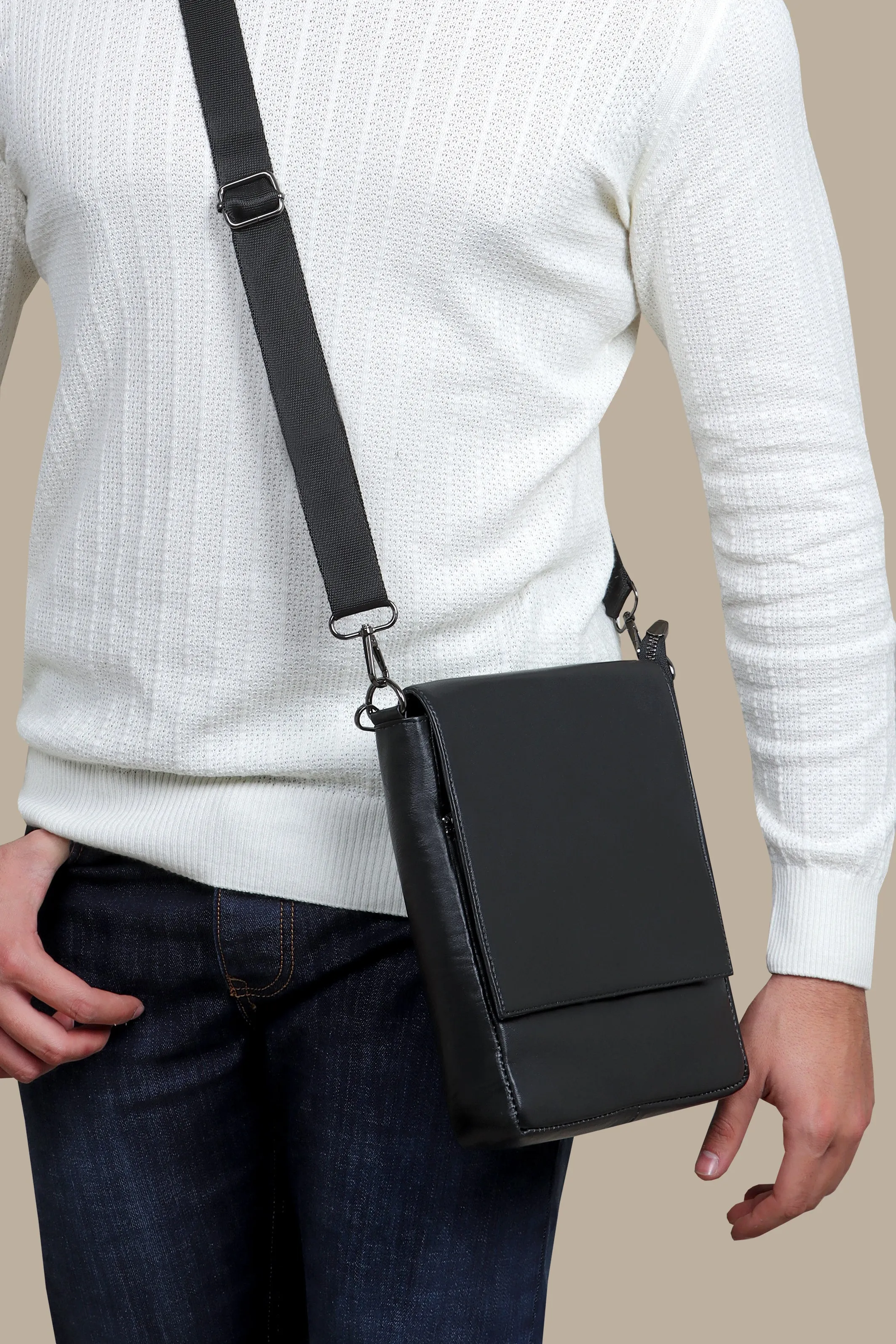 Elegance in Ebony: Black Leather Basic Crossbody Bag