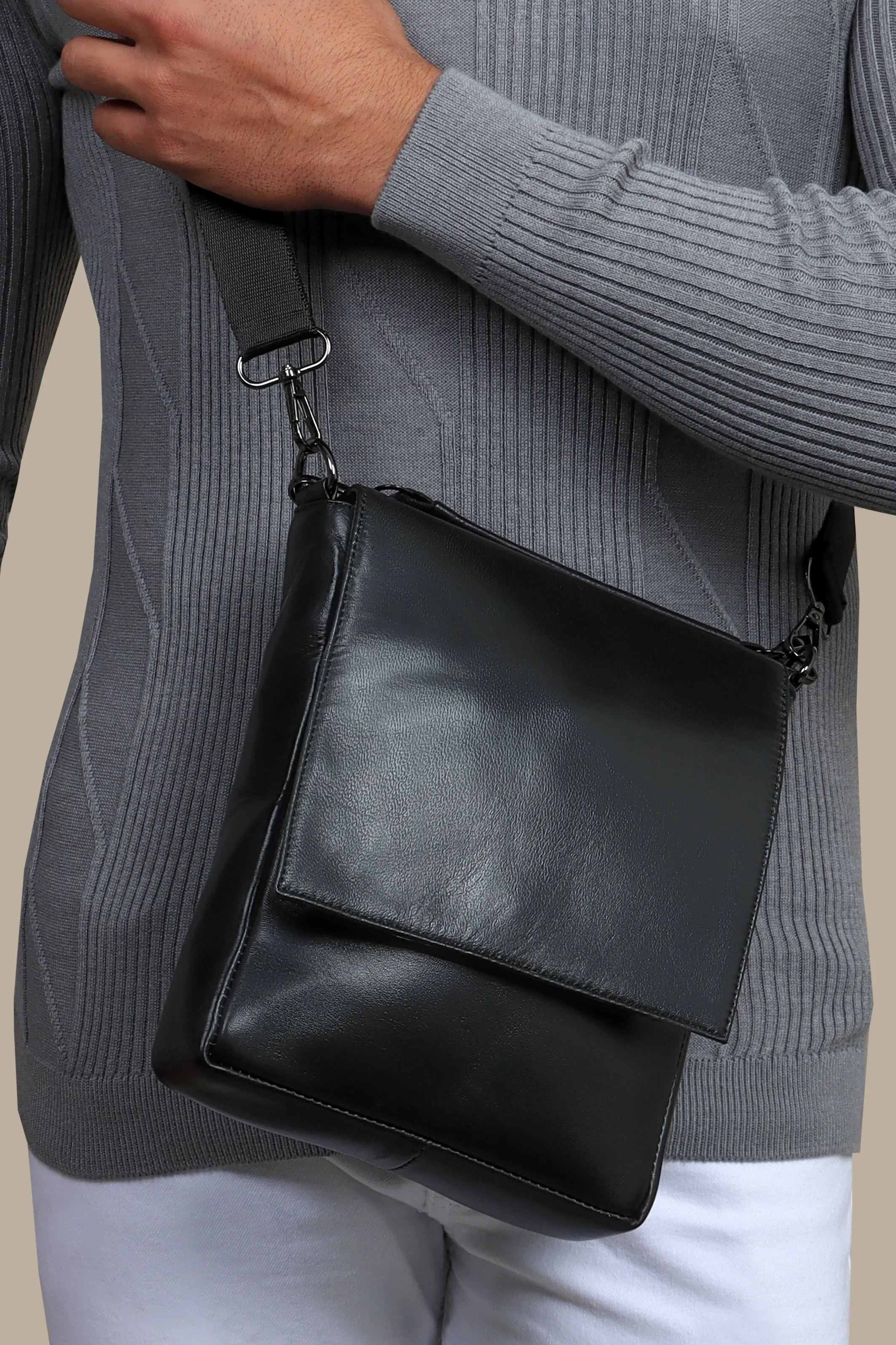 Elegance in Ebony: Black Leather Basic Crossbody Bag