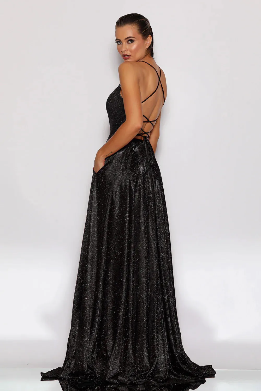 J’adore Australia Gown - Black