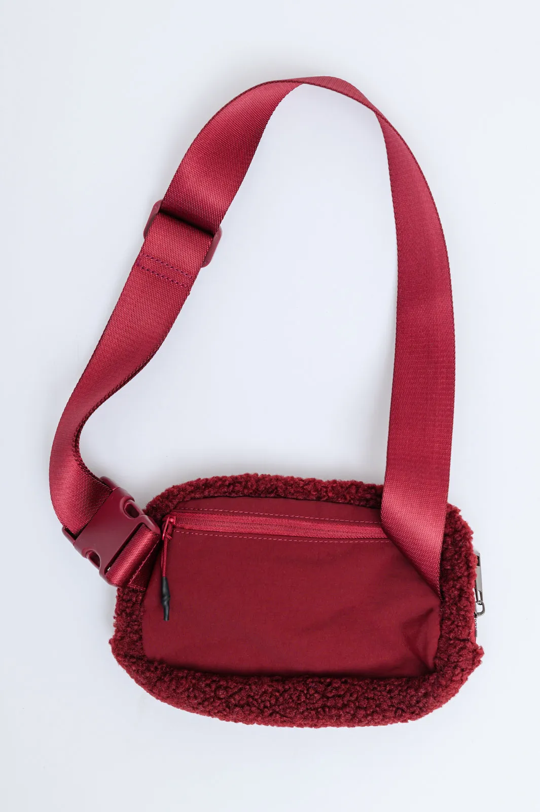 Keeping Up Sherpa Side Bag in Wine