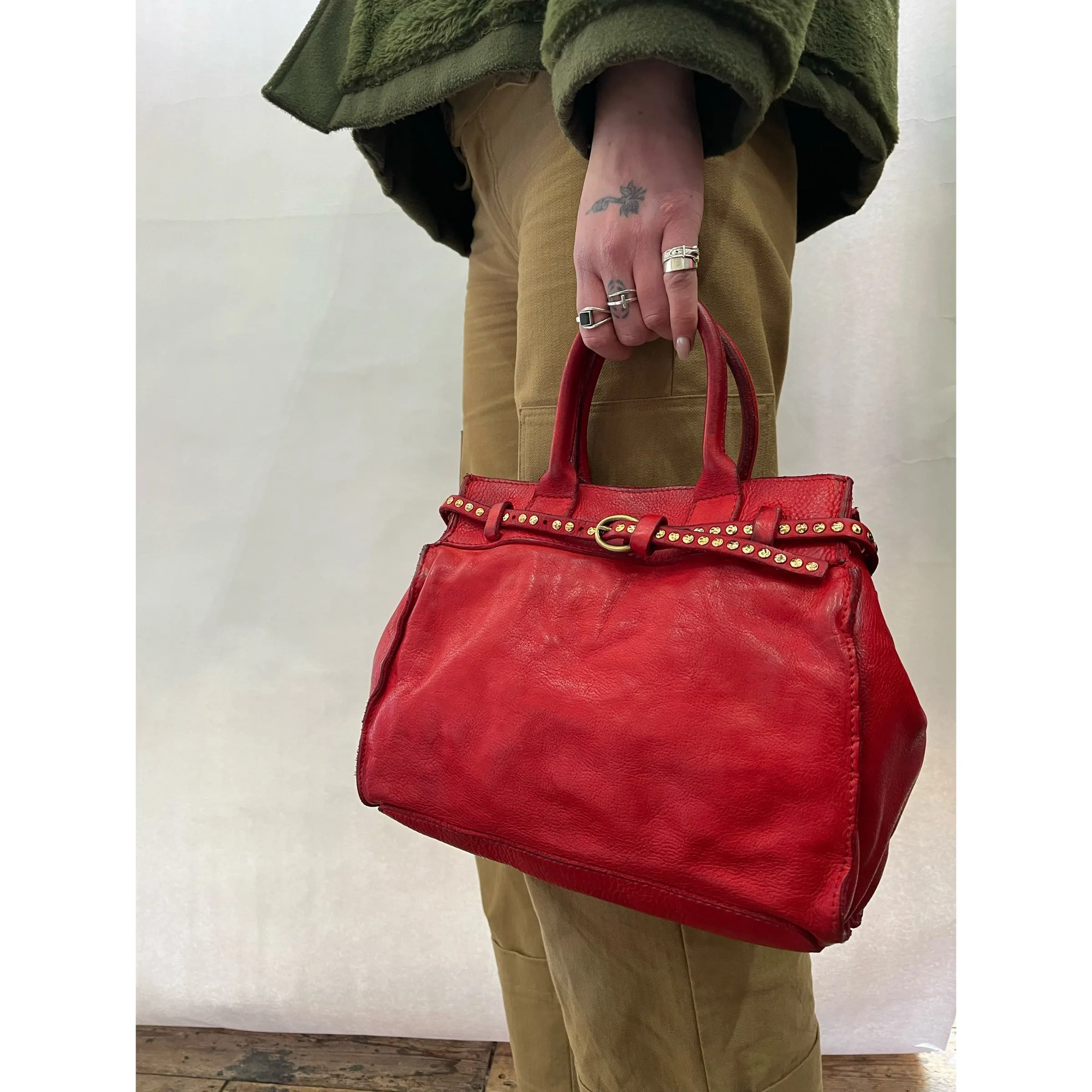 *NEW* Kura Shopping Bag Red