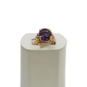 Stunning 18K Gold 9.8ct Amethyst Diamond Ring