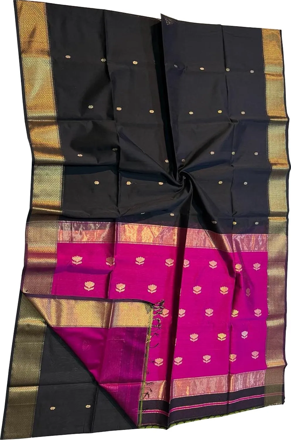 Stunning Black Maheshwari Silk Saree - Handloom Beauty