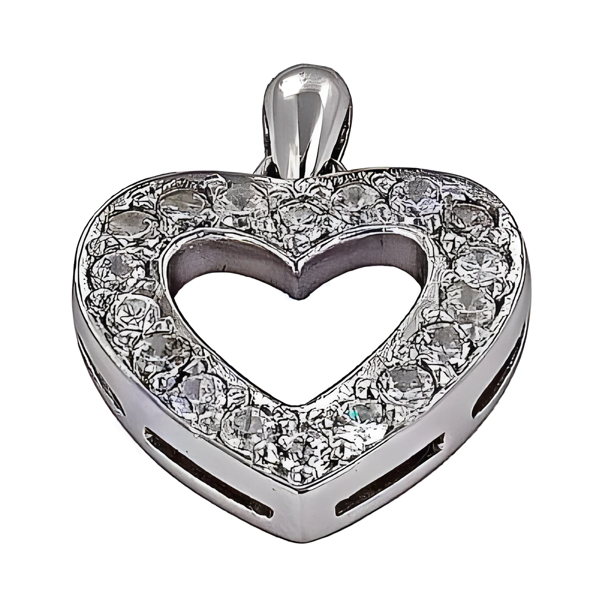 Stunning Heart Style Cubic Zirconia Gemstone Silver Pendant