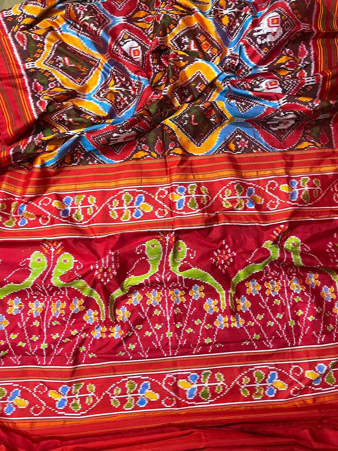 Stunning Multicolor Handloom Pochampally Single Ikat Pure Silk Saree