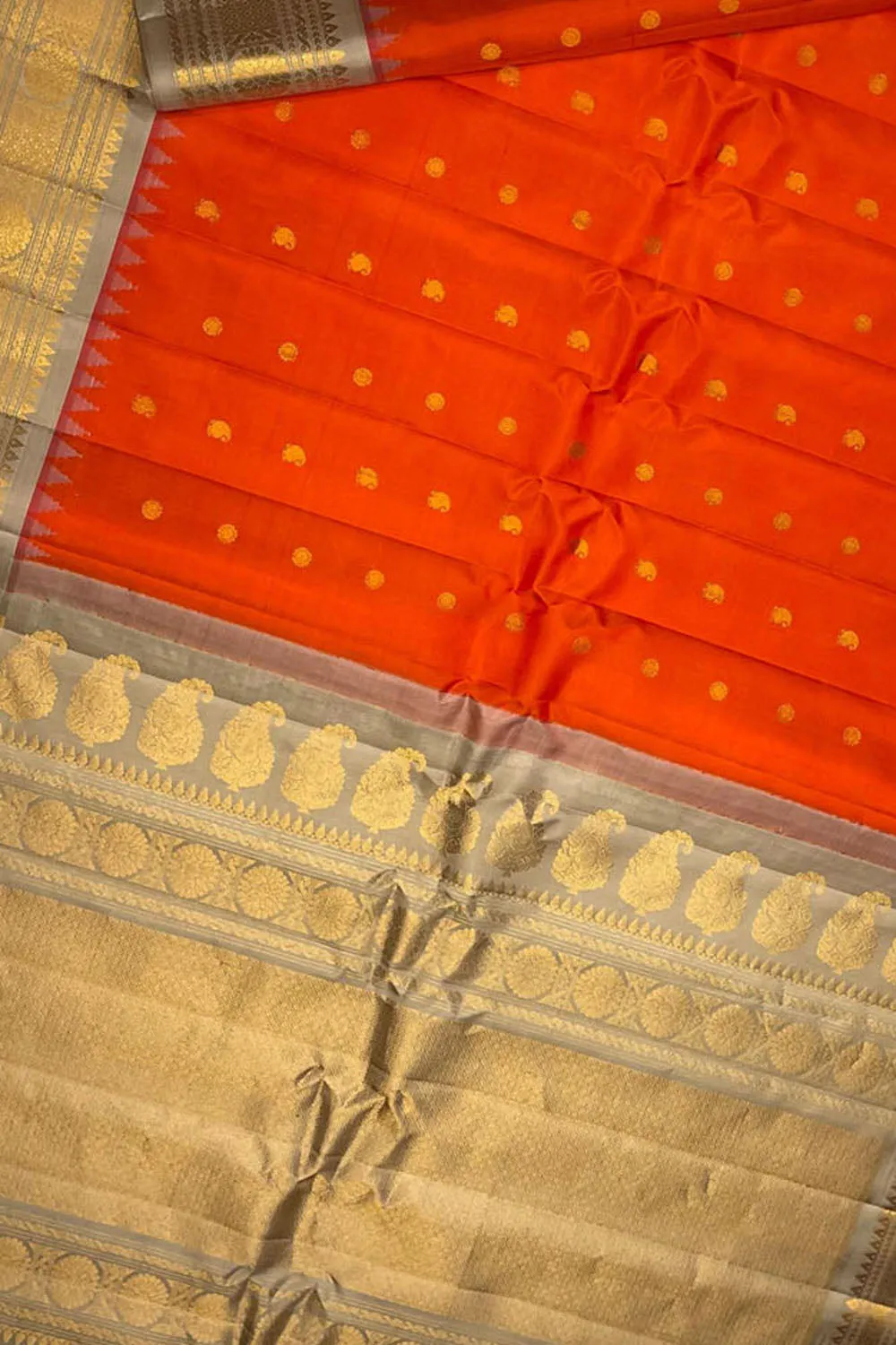 Stunning Orange Gadwal Handloom Silk Saree - Pure Elegance