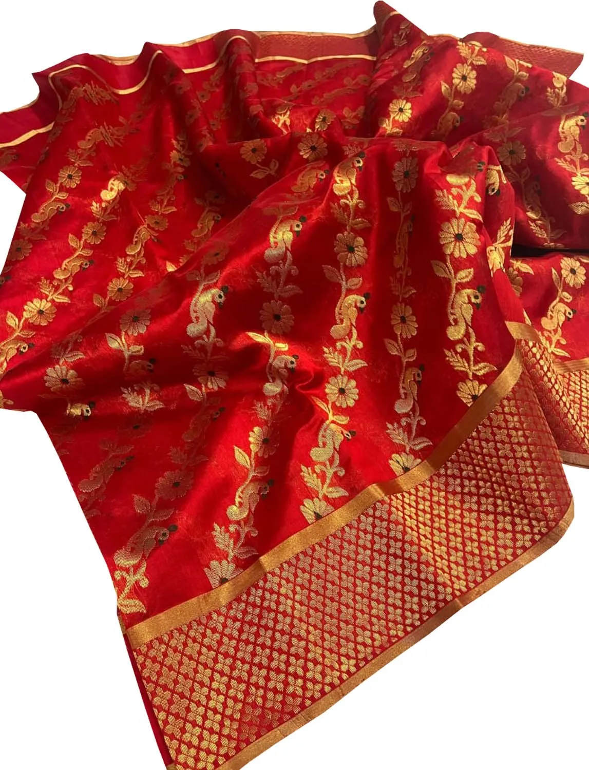 Stunning Red Chanderi Silk Saree Handloomed