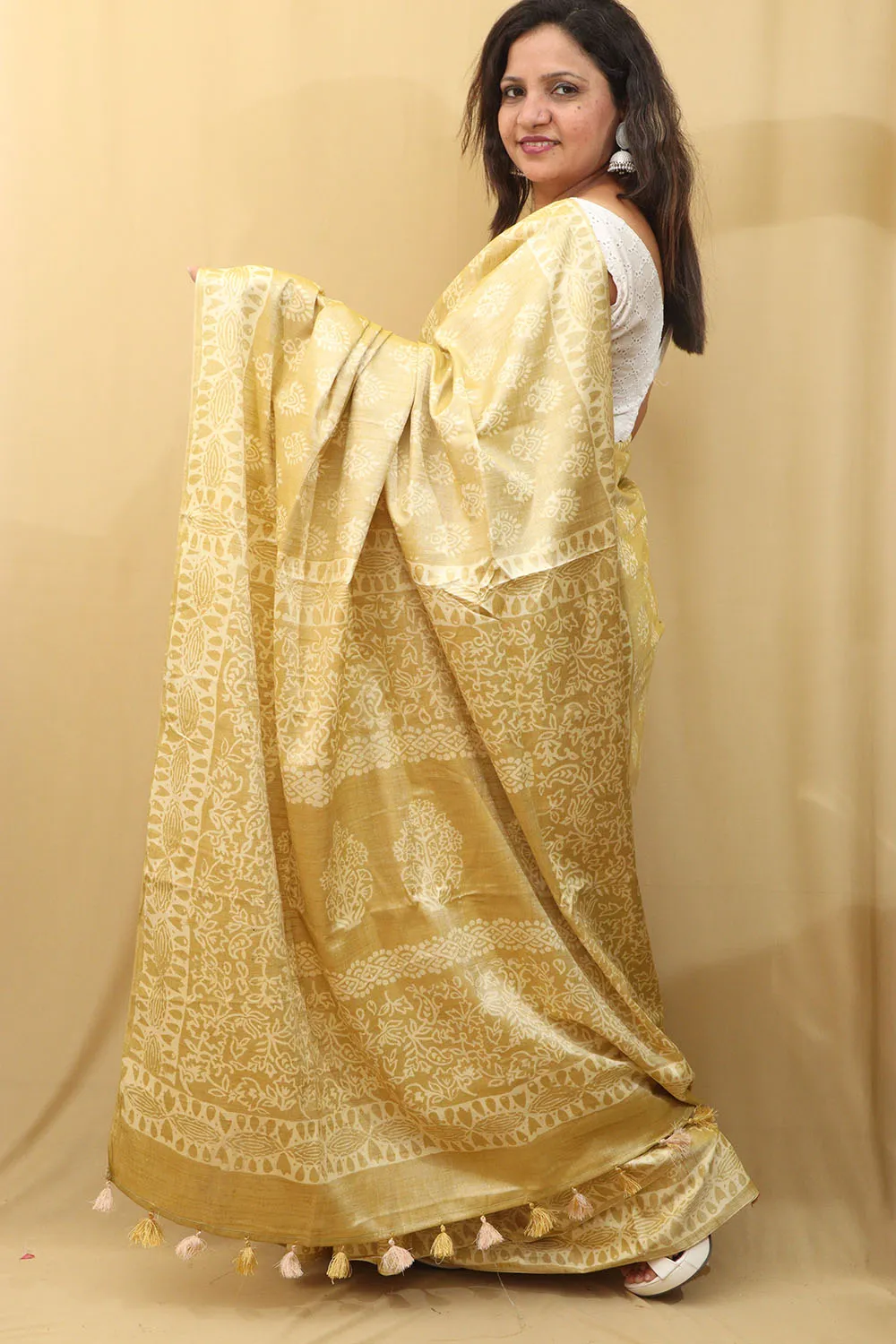 Stunning Yellow Bhagalpur Silk Saree - Elegant and Timeless