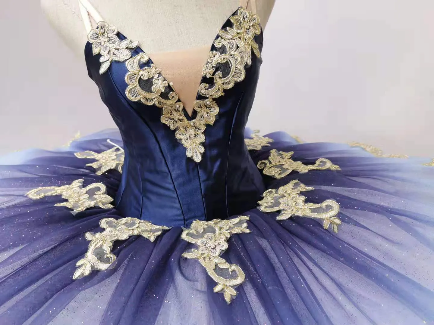 #TT2079 New!! Stunning Professional Hook and Eye Classical Pancake Tutu