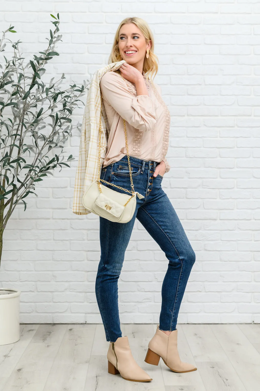 Willa Crossbody Bag In Ivory